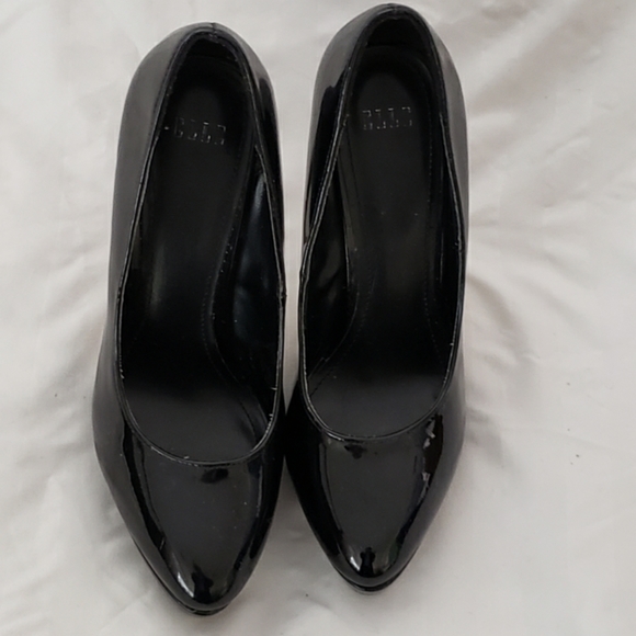 Elle Black Patent Platform Heels - Picture 1 of 3